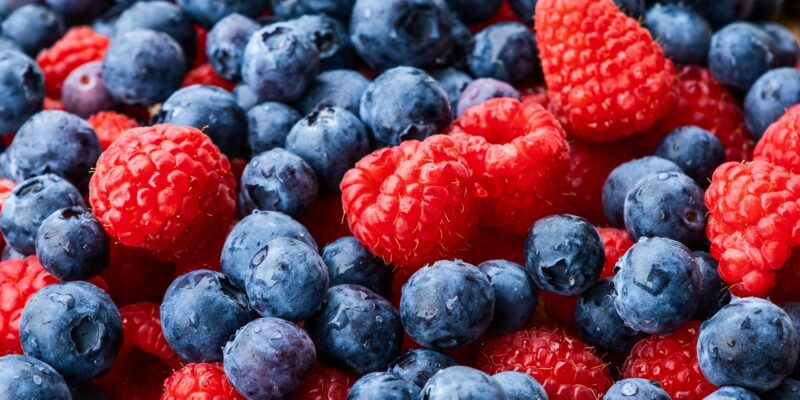 raspberries-5163781_1920